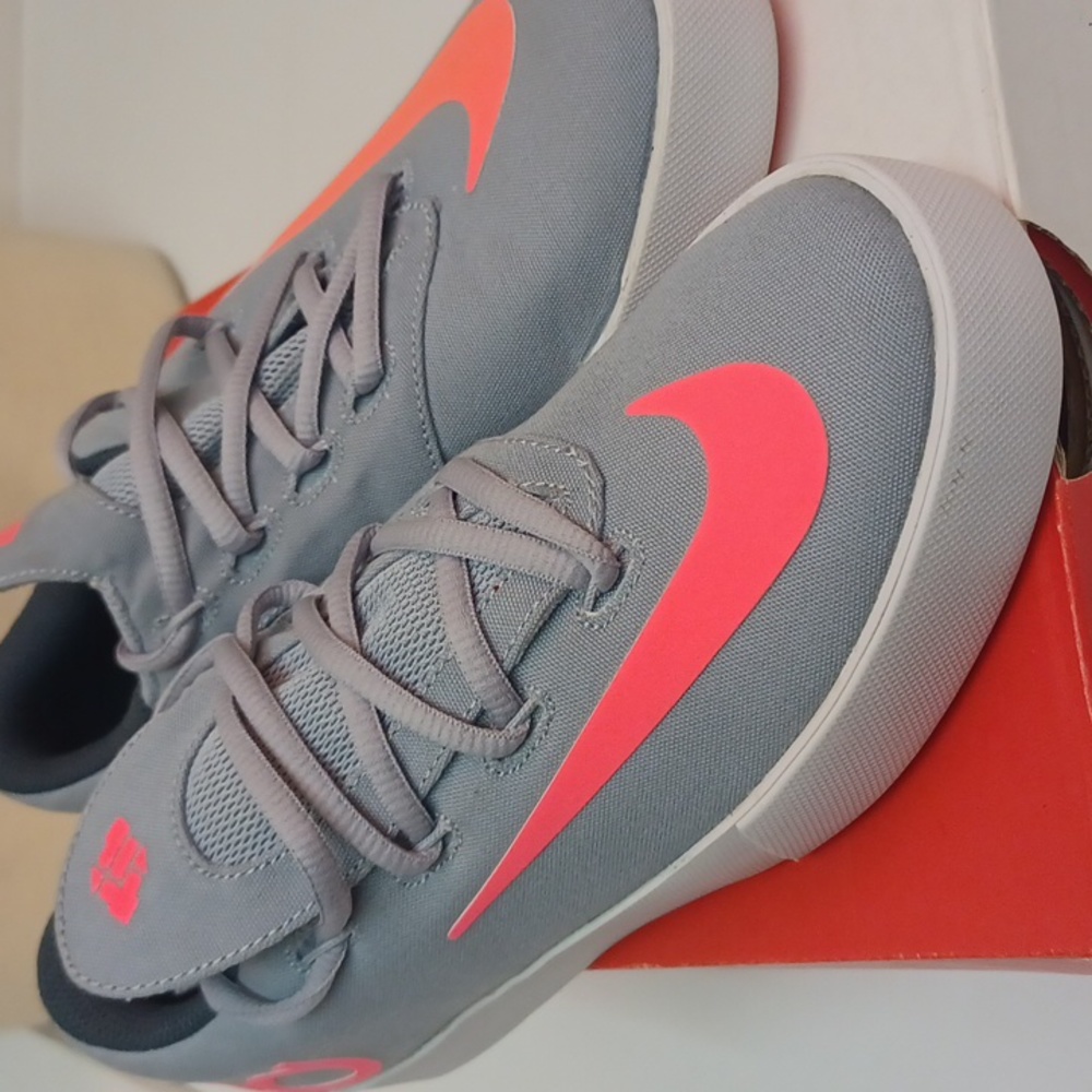 NWT Nike KD Vulc kid shoe